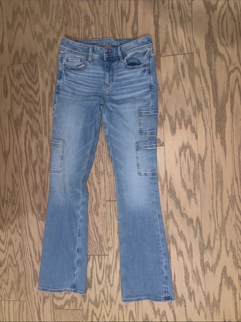 American Eagle Outfitters Light Blue Wide Leg low rise Cargo Jeans - Women's